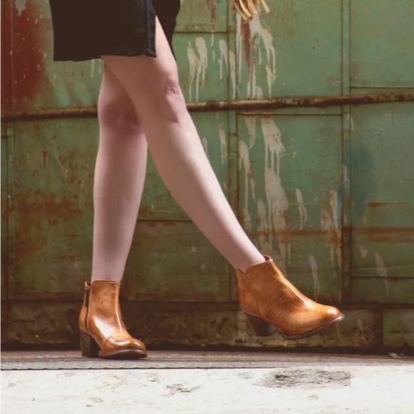 Yell Bed Stu Booties - Picture 2 of 7